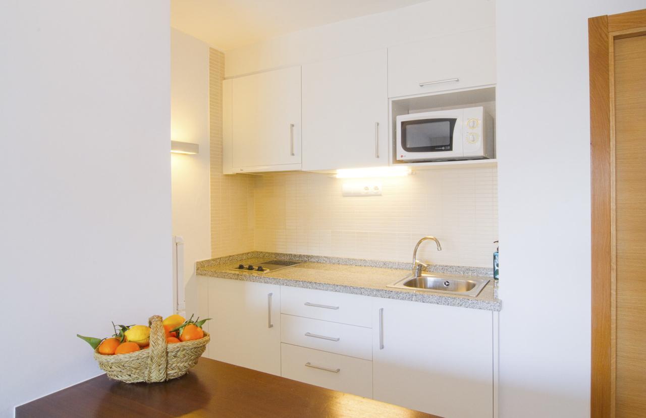 Apartamentos Bon Lloc Santa Eularia des Riu Ngoại thất bức ảnh